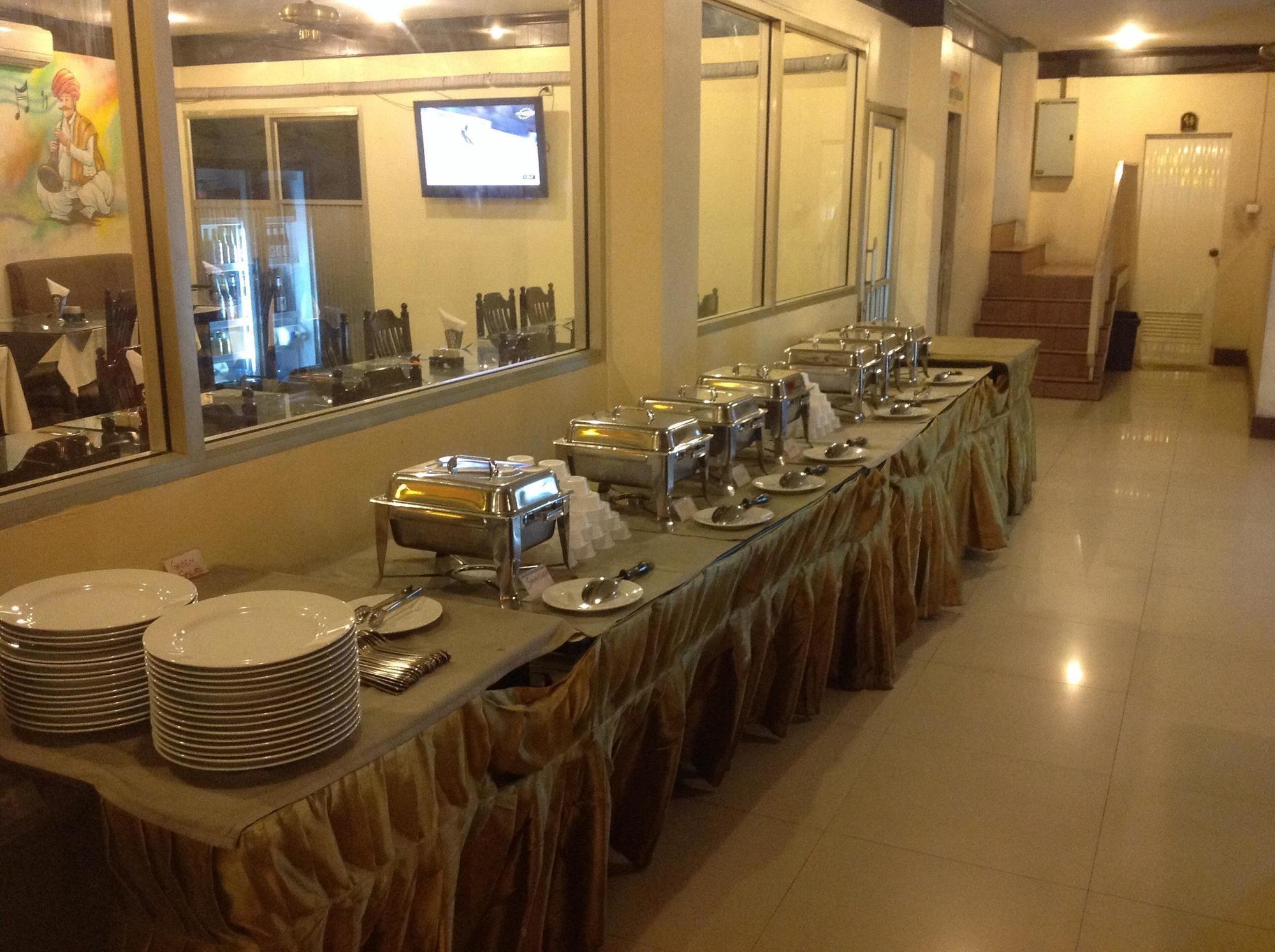 Hotel Sea Princess Patong Buitenkant foto